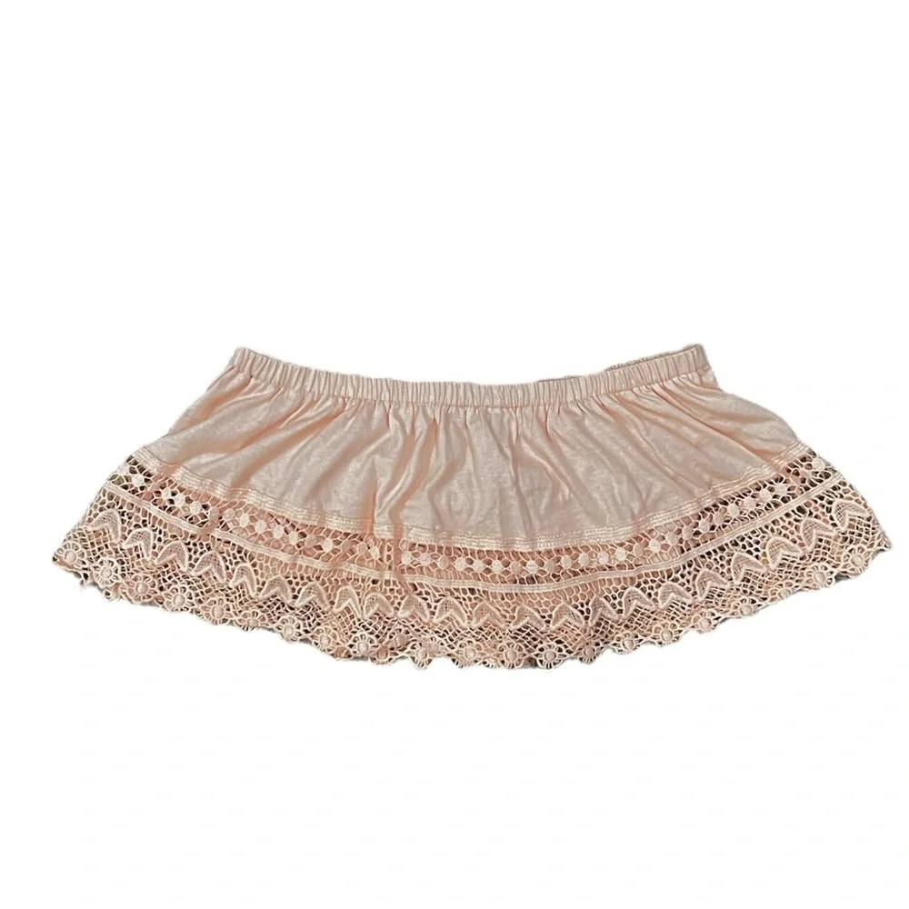 Light Pink Crochet Cropped Tube Top - Picture 2 of 8